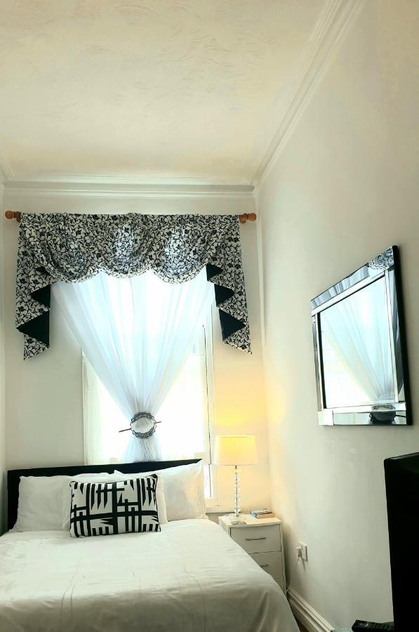 Gabriel Guesthouse 拉尔 外观 照片