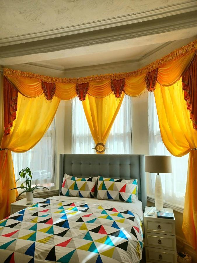 Gabriel Guesthouse 拉尔 外观 照片